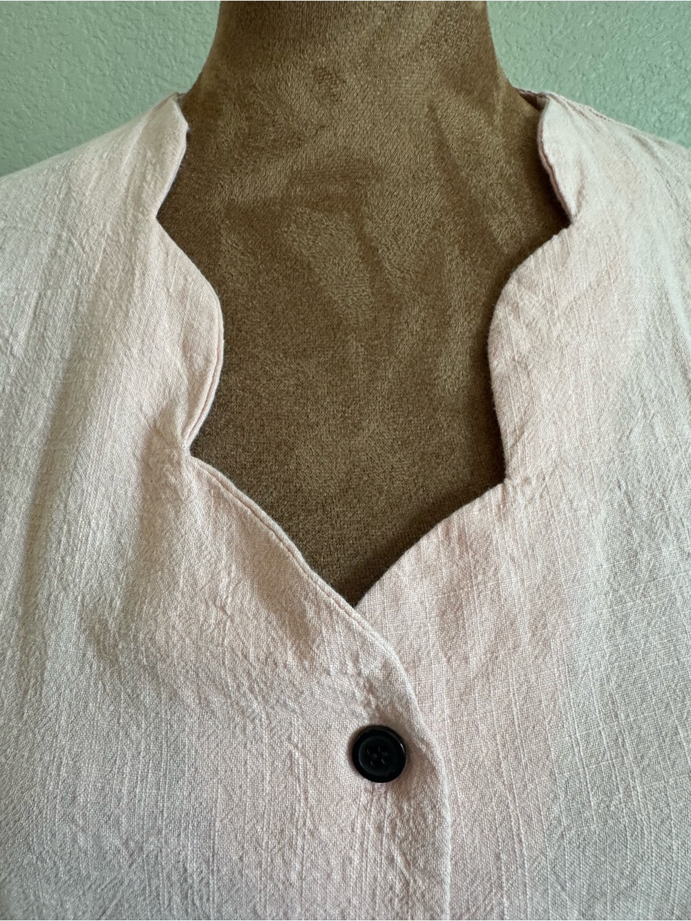 BABI | Women's Blush Peach Button-Front Top Scallop Neck | Made in Korea - Picture 2 of 7
